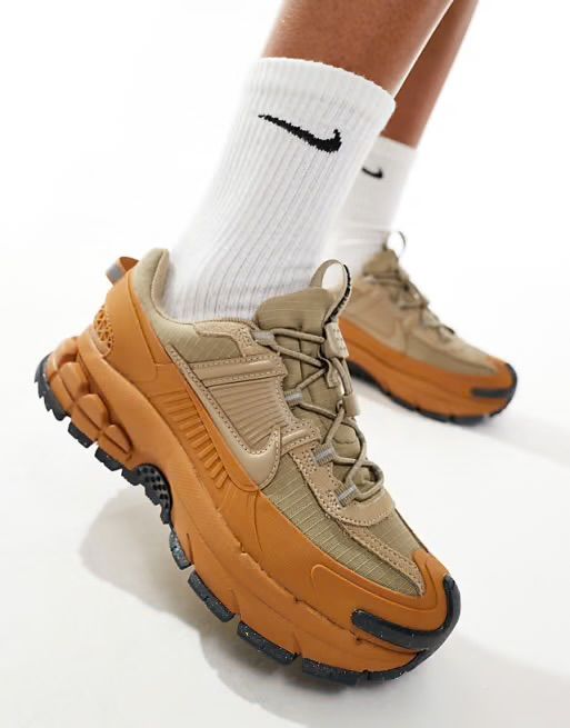 Nike Vomero Zoom 5 Roam
