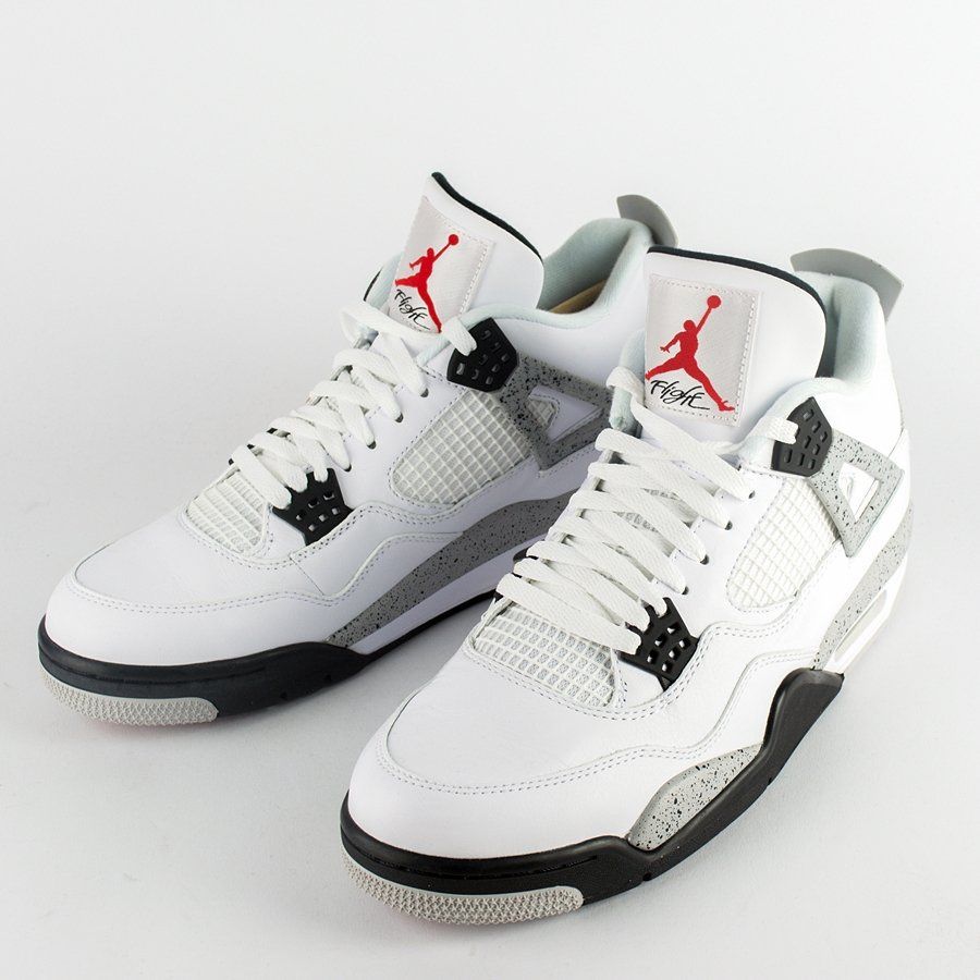 Nike Air Jordan 4