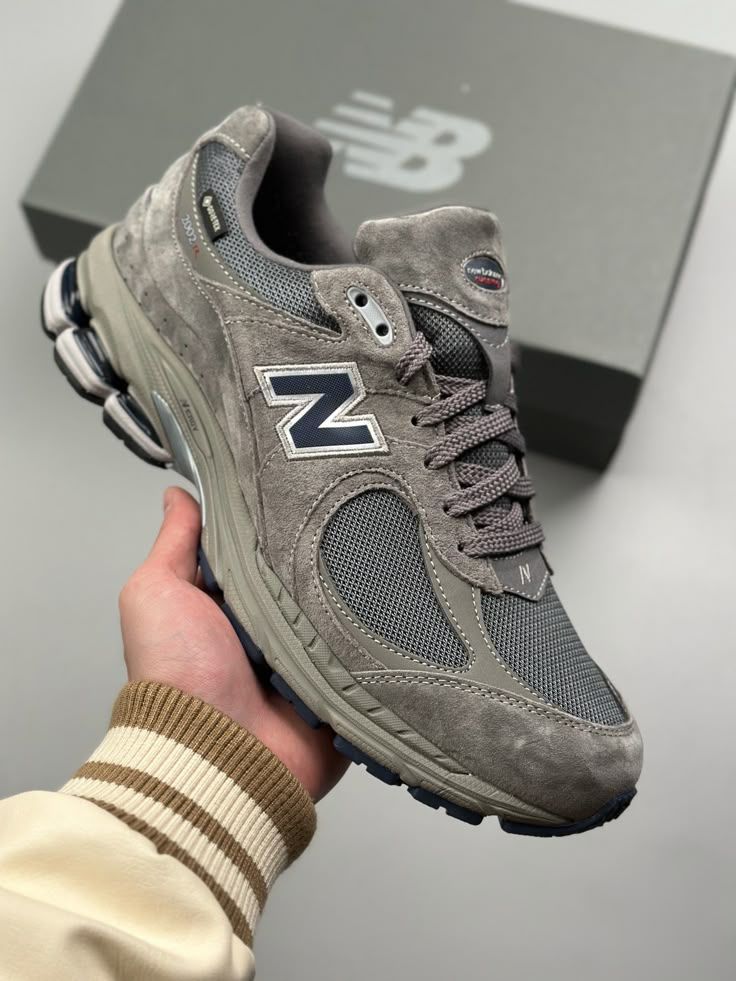 New Balance 2002R 